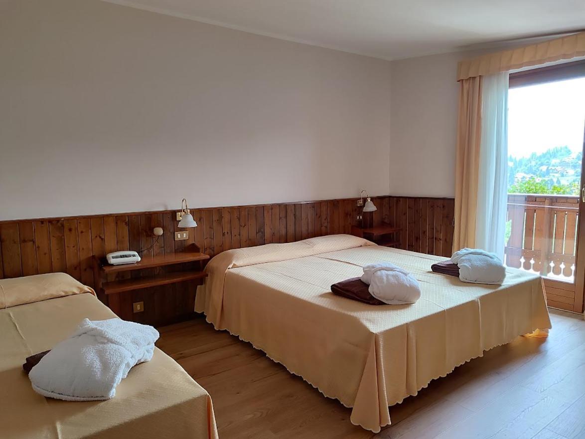 Albergo Villa Cristina โฟลกาเรีย ภายนอก รูปภาพ