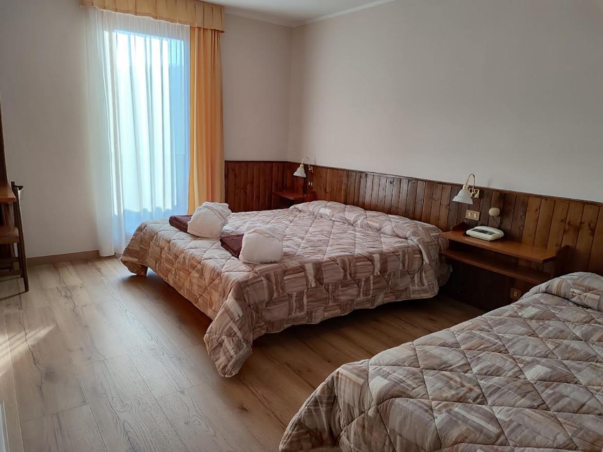Albergo Villa Cristina โฟลกาเรีย ภายนอก รูปภาพ