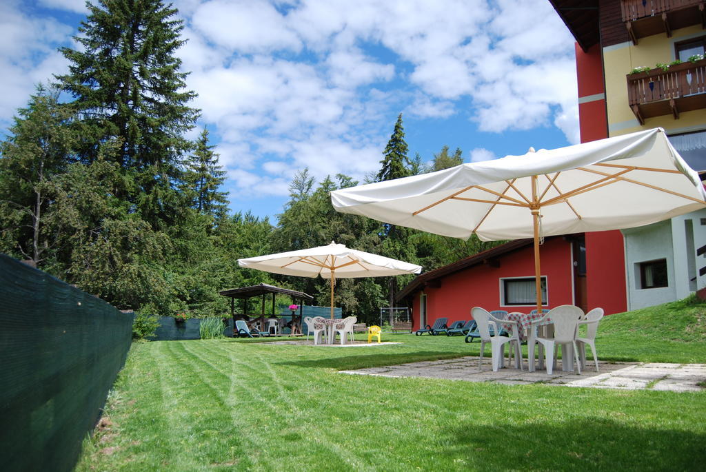 Albergo Villa Cristina โฟลกาเรีย ภายนอก รูปภาพ
