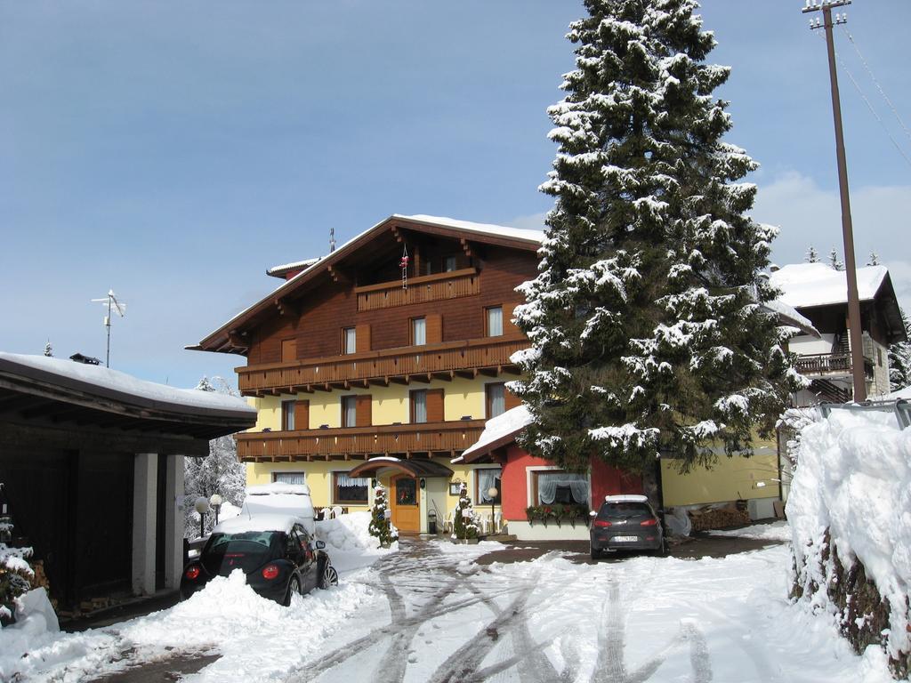 Albergo Villa Cristina โฟลกาเรีย ภายนอก รูปภาพ